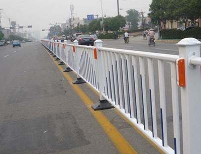 云浮倉儲籠、鄭州草坪護欄、佛山道路護欄與化妝品行業的物流解決方案